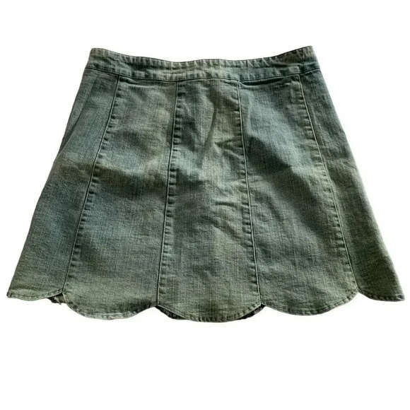 Lulus Light Wash Denim Tulip Button Fly Y2K Inspired Skirt Size Small - Picture 7 of 8